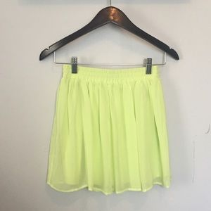 FOREVER 21 Skirt (XS)